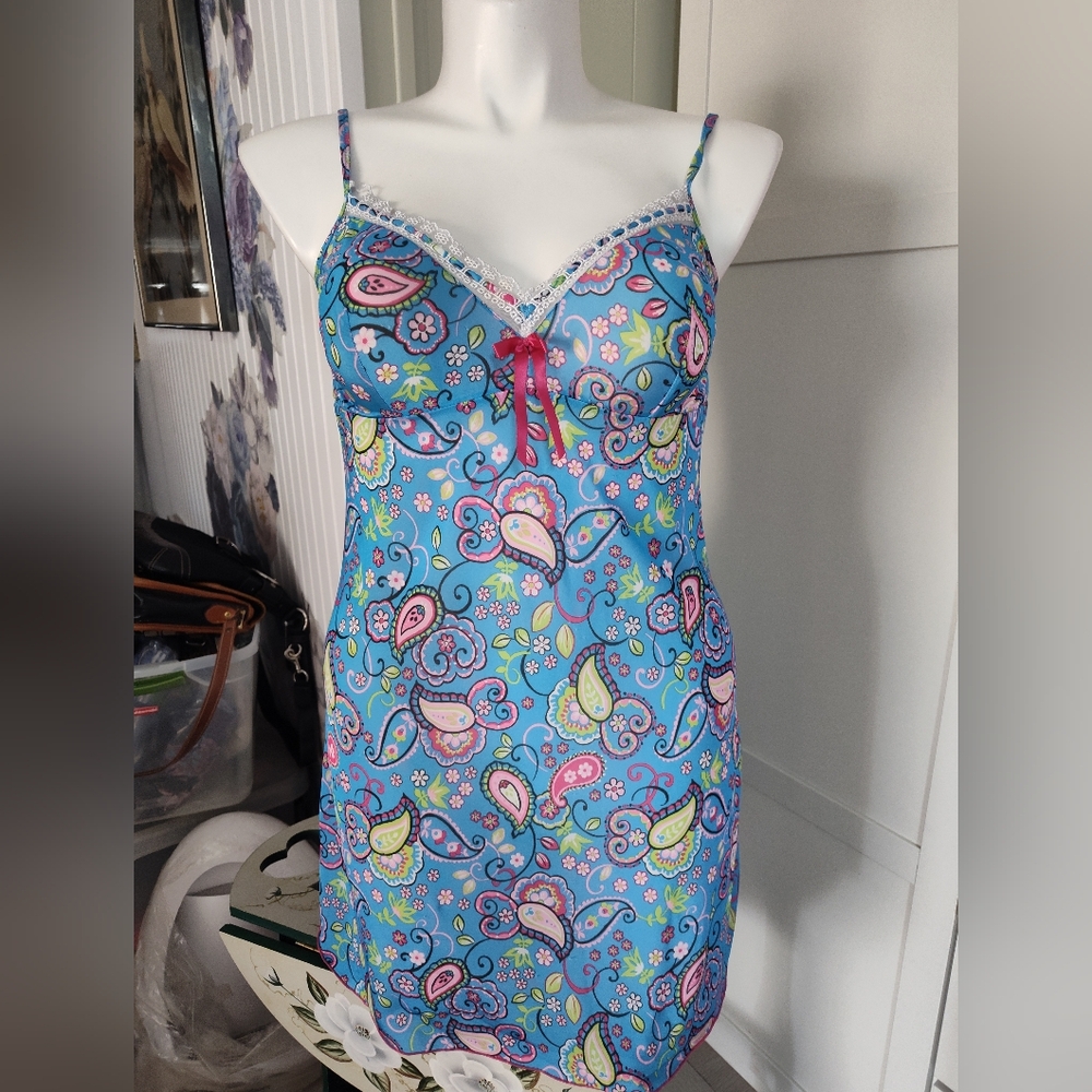 Victoria's Secret Vintage Stretchy Chemise Nightgown Size Large 10-12 Feminine